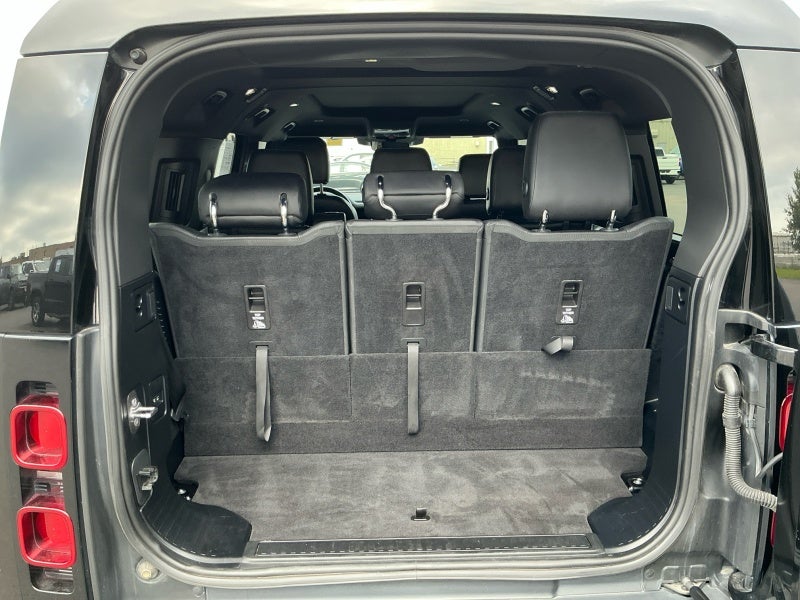 2024 Land Rover Defender X-Dynamic SE