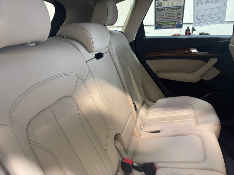 2022 Audi Q5 S line Premium